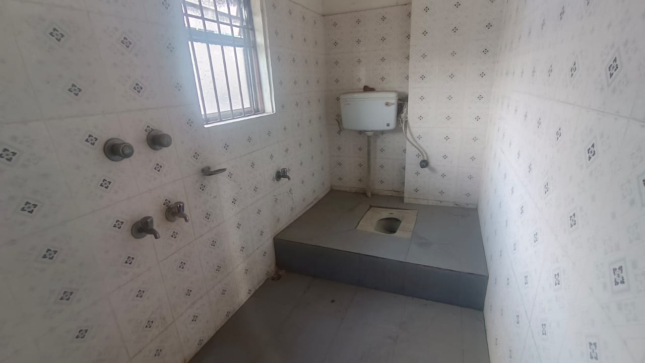 Unfurnished 3bhk in Odalbakra, Kahilipara, Guwahati, Assam, India for Rent